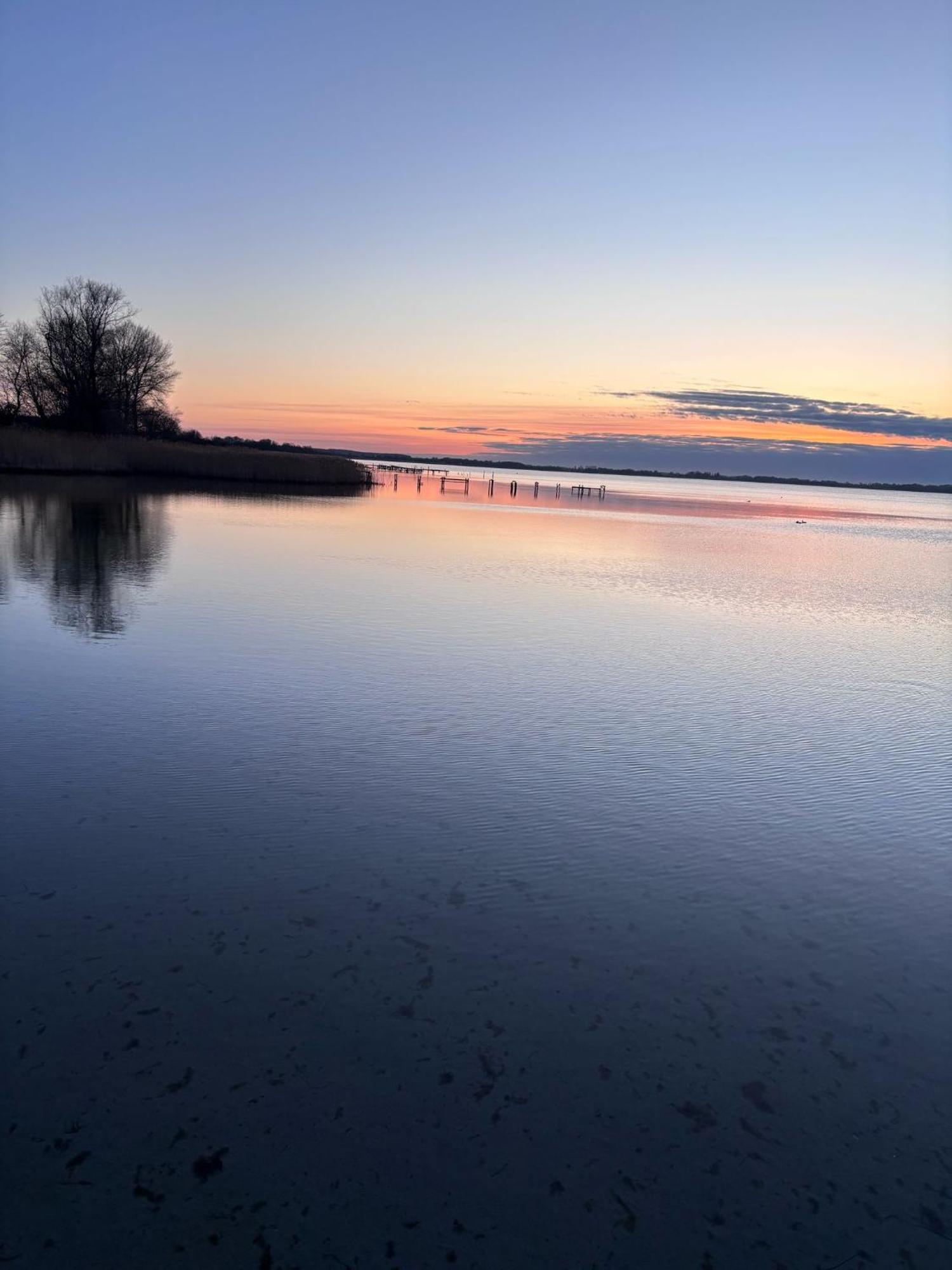App 8O Grosser Tag Am Meer Mit Wasserblick Dranske Kültér fotó