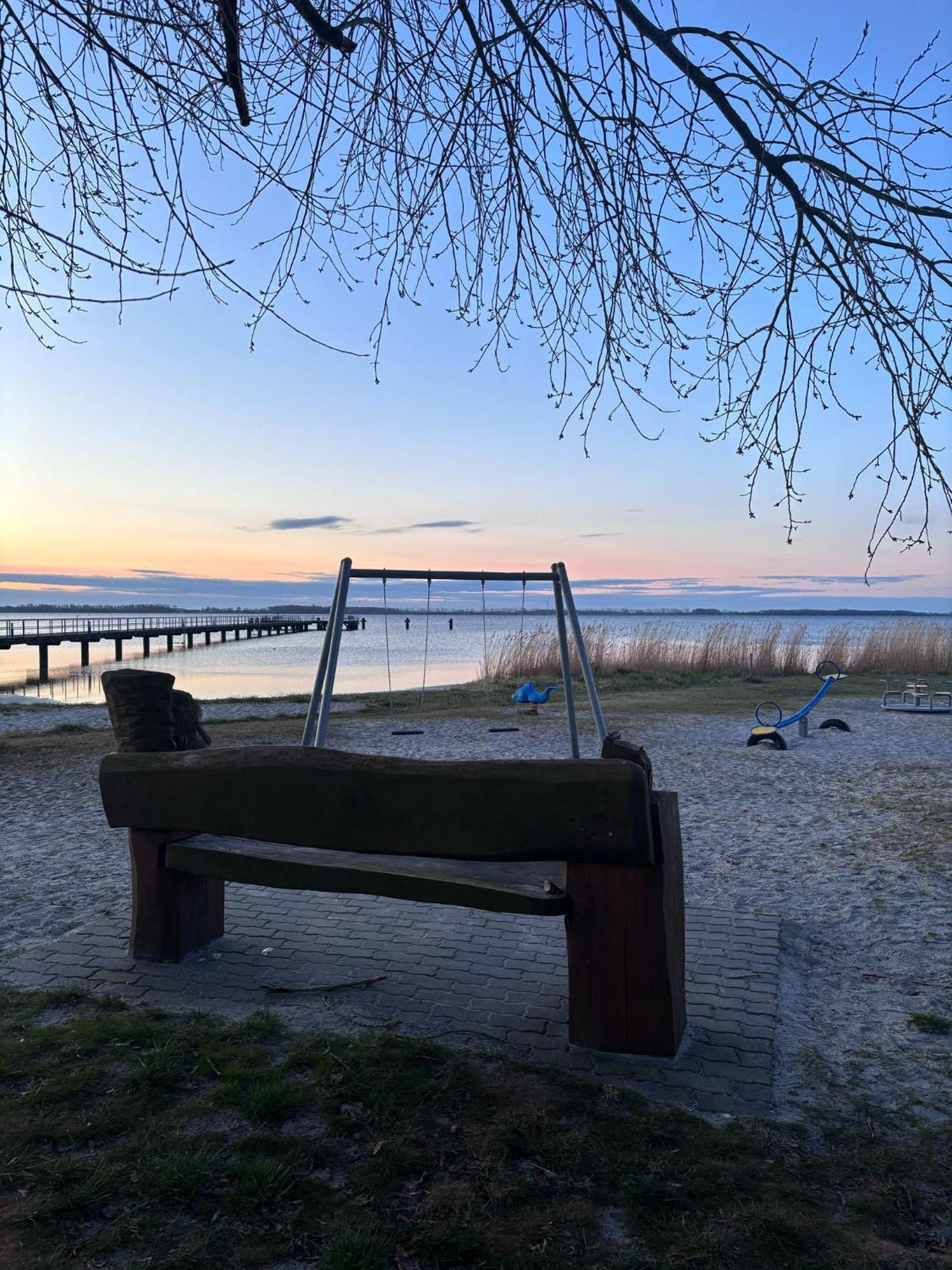 App 8O Grosser Tag Am Meer Mit Wasserblick Dranske Kültér fotó